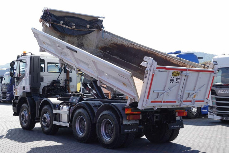 Iveco TRAKKER / 8x4 / WYWROTKA / HYDROBURTA / BORDMATIC / EURO 6 / ME - Camión volquete: foto 3 Iveco TRAKKER / 8x4 / WYWROTKA / HYDROBURTA / BORDMATIC / EURO 6 / ME - Camión volquete: foto 3