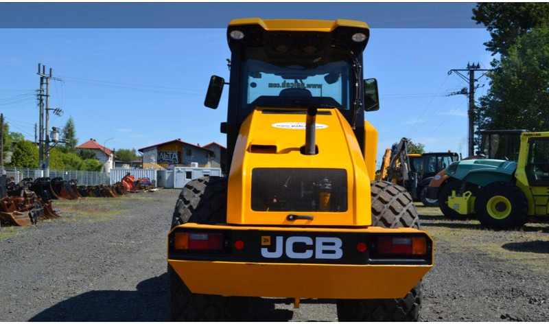 JCB VM116D - Rodillo de neumáticos: foto 4 JCB VM116D - Rodillo de neumáticos: foto 4
