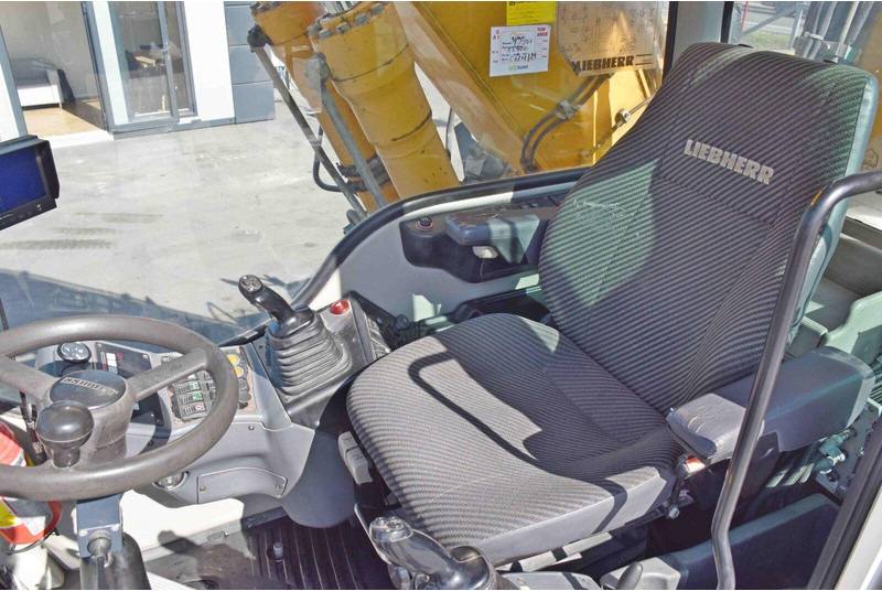 Leasing de Liebherr PELLE A316 Liebherr PELLE A316: foto 10