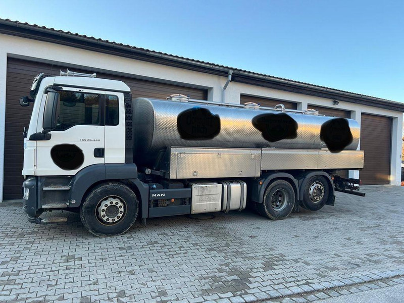 MAN 26.440 Milch - Camión cisterna: foto 1 MAN 26.440 Milch - Camión cisterna: foto 1