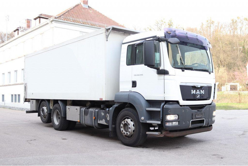 MAN GS26.440 E5 Kippkasten Gebläse Lift/Lenkachse - Camión volquete: foto 2 MAN GS26.440 E5 Kippkasten Gebläse Lift/Lenkachse - Camión volquete: foto 2