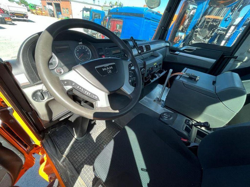 MAN TGS 33.440 AK 6x6 3-Way Tipper - Camión volquete: foto 5 MAN TGS 33.440 AK 6x6 3-Way Tipper - Camión volquete: foto 5