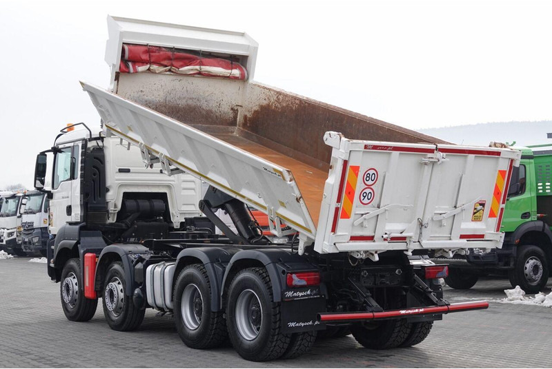 MAN TGS 35.480 / 8x4 / WYWROTKA / BORDMATIC / HYDROBURTA / OPONY 100 - Camión volquete: foto 3 MAN TGS 35.480 / 8x4 / WYWROTKA / BORDMATIC / HYDROBURTA / OPONY 100 - Camión volquete: foto 3