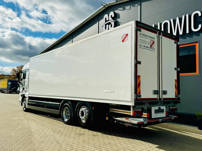 MAN TGX 26.440 // E6 // chłodnia z windą // 22 Epal // sypialka - Camión frigorífico: foto 4 MAN TGX 26.440 // E6 // chłodnia z windą // 22 Epal // sypialka - Camión frigorífico: foto 4