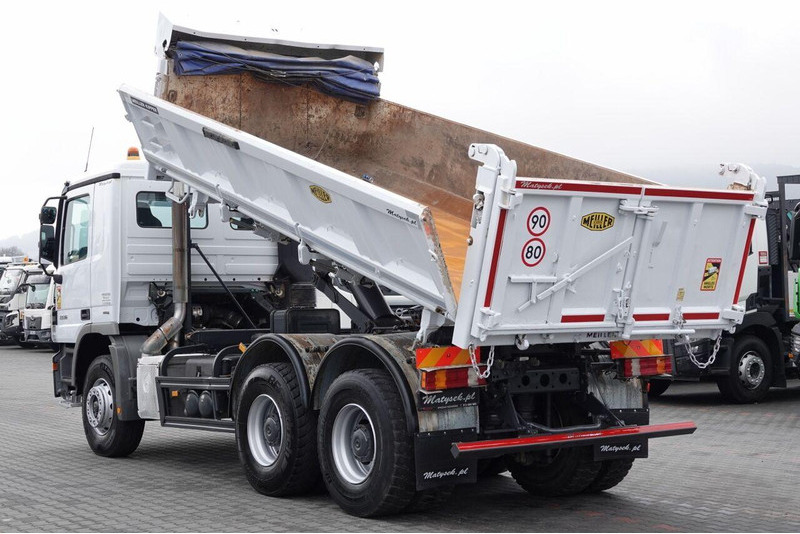 Mercedes-Benz ACTROS 3336 / 6x4 / WYWROTKA / BORDMATIC / HYDROBURTA / MEILLER - Camión volquete: foto 4 Mercedes-Benz ACTROS 3336 / 6x4 / WYWROTKA / BORDMATIC / HYDROBURTA / MEILLER - Camión volquete: foto 4