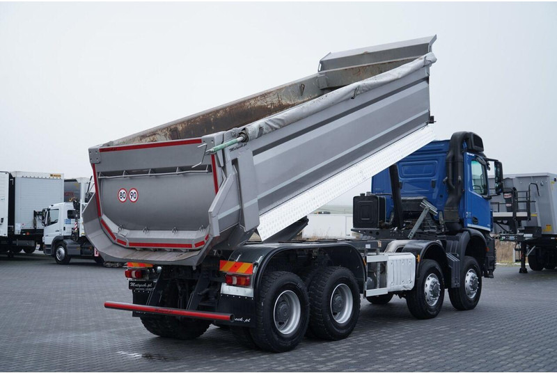 Mercedes-Benz ACTROS 4145 / 8X8 / WYWROTKA TYLNOZSYPOWA / KH-KIPPER 6 M / AUTO - Camión volquete: foto 4 Mercedes-Benz ACTROS 4145 / 8X8 / WYWROTKA TYLNOZSYPOWA / KH-KIPPER 6 M / AUTO - Camión volquete: foto 4