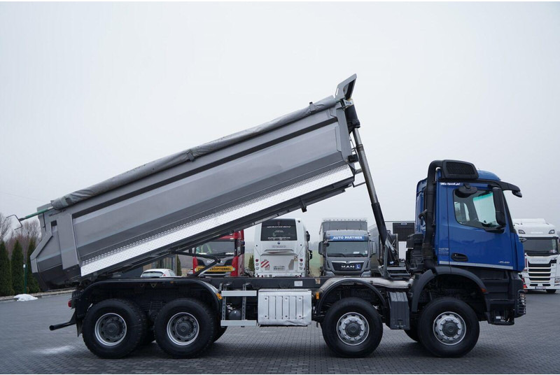 Mercedes-Benz ACTROS 4145 / 8X8 / WYWROTKA TYLNOZSYPOWA / KH-KIPPER 6 M / AUTO - Camión volquete: foto 5 Mercedes-Benz ACTROS 4145 / 8X8 / WYWROTKA TYLNOZSYPOWA / KH-KIPPER 6 M / AUTO - Camión volquete: foto 5