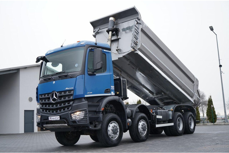 Mercedes-Benz ACTROS 4145 / 8X8 / WYWROTKA TYLNOZSYPOWA / KH-KIPPER 6 M / AUTO - Camión volquete: foto 1 Mercedes-Benz ACTROS 4145 / 8X8 / WYWROTKA TYLNOZSYPOWA / KH-KIPPER 6 M / AUTO - Camión volquete: foto 1