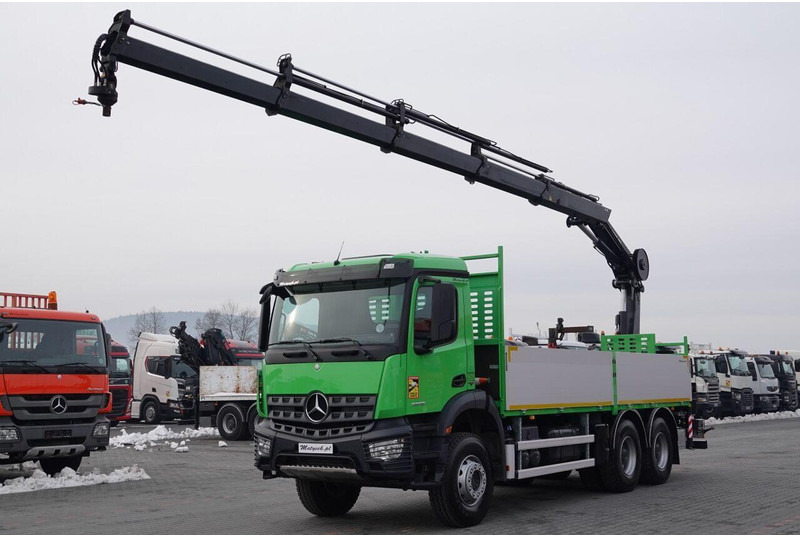 Mercedes-Benz AROCS 2636 / 6x4 / SKRZYNIOWY- 6,5 M / + HDS HIAB 4x wysów: 13 m - Camión caja abierta, Camión grúa: foto 1 Mercedes-Benz AROCS 2636 / 6x4 / SKRZYNIOWY- 6,5 M / + HDS HIAB 4x wysów: 13 m - Camión caja abierta, Camión grúa: foto 1