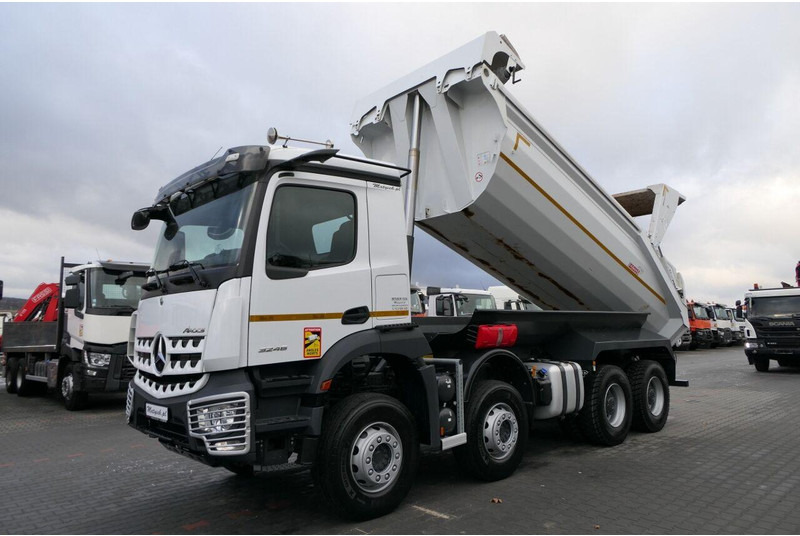 Mercedes-Benz AROCS 3246 / 8x4 / WYWROTKA / TYLNOZSYP / EURO 6 / OPONY 100 % - Camión volquete: foto 2 Mercedes-Benz AROCS 3246 / 8x4 / WYWROTKA / TYLNOZSYP / EURO 6 / OPONY 100 % - Camión volquete: foto 2