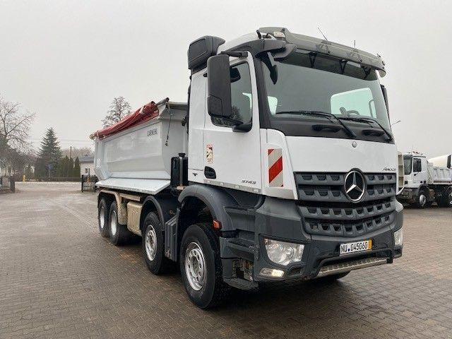 Mercedes-Benz AROCS 3743 - Camión volquete: foto 4 Mercedes-Benz AROCS 3743 - Camión volquete: foto 4