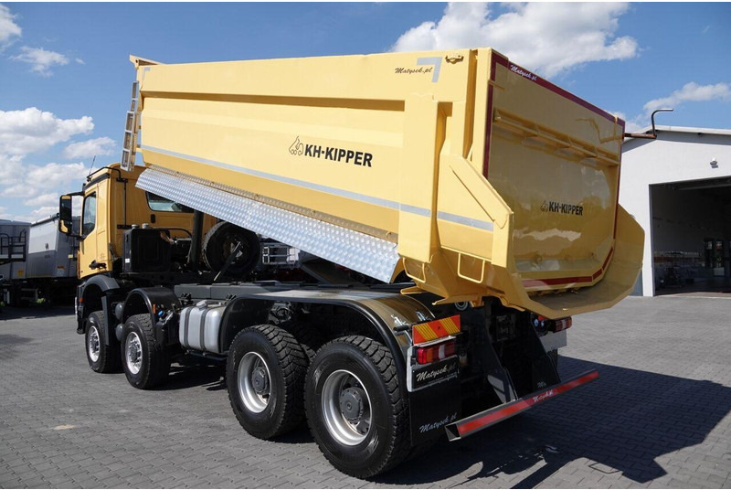 Mercedes-Benz AROCS 4145 / 8x8 / WYWROTKA TYLNOZSYPOWA / KH KIPPER / EURO 6 - Camión volquete: foto 5 Mercedes-Benz AROCS 4145 / 8x8 / WYWROTKA TYLNOZSYPOWA / KH KIPPER / EURO 6 - Camión volquete: foto 5
