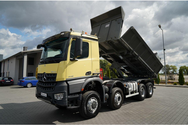 Mercedes-Benz AROCS 4148 - Camión volquete: foto 2 Mercedes-Benz AROCS 4148 - Camión volquete: foto 2