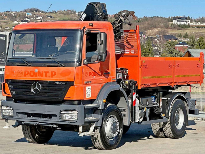 Mercedes-Benz AXOR 1829 * HIAB 1111 HIDUO + FUNK * TOP * 4x4 - Camión volquete, Camión grúa: foto 3 Mercedes-Benz AXOR 1829 * HIAB 1111 HIDUO + FUNK * TOP * 4x4 - Camión volquete, Camión grúa: foto 3