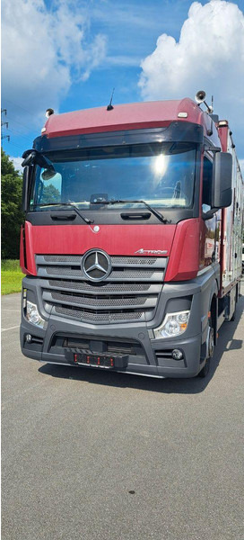Mercedes-Benz Actros 1851 - Camión transporte de ganado: foto 3 Mercedes-Benz Actros 1851 - Camión transporte de ganado: foto 3