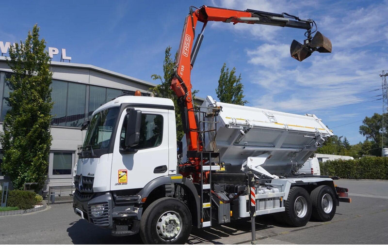 Leasing de Mercedes-Benz Arocs 2636 - 3 way tipper + crane 6x4 Mercedes-Benz Arocs 2636 - 3 way tipper + crane 6x4: foto 14 Leasing de Mercedes-Benz Arocs 2636 - 3 way tipper + crane 6x4 Mercedes-Benz Arocs 2636 - 3 way tipper + crane 6x4: foto 14
