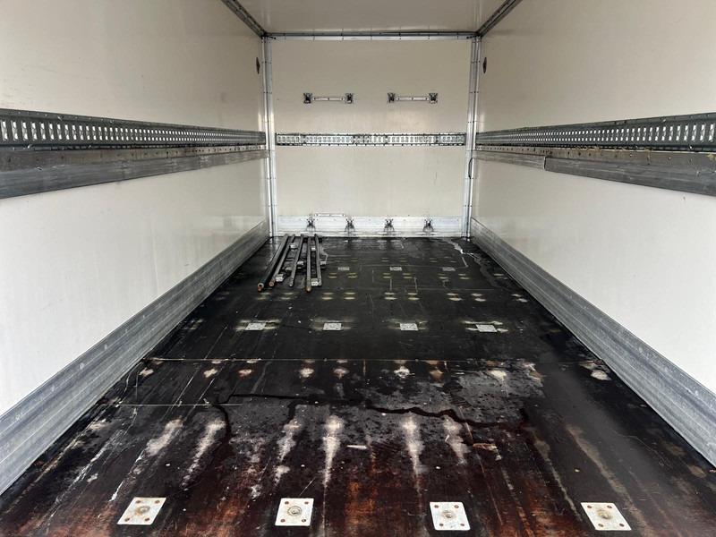 Leasing de Mercedes-Benz Atego 818 BOX CONTAINER + LIFT 1.HAND (DE) Mercedes-Benz Atego 818 BOX CONTAINER + LIFT 1.HAND (DE): foto 8 Leasing de Mercedes-Benz Atego 818 BOX CONTAINER + LIFT 1.HAND (DE) Mercedes-Benz Atego 818 BOX CONTAINER + LIFT 1.HAND (DE): foto 8