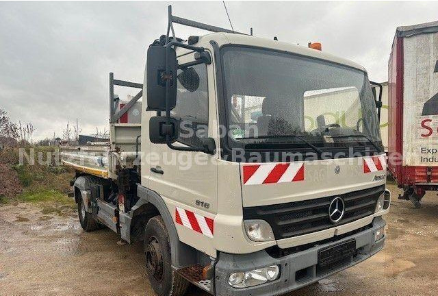 Mercedes-Benz Atego 818 Tipper + Crane Atlas 65.2 - Camión volquete, Camión grúa: foto 1 Mercedes-Benz Atego 818 Tipper + Crane Atlas 65.2 - Camión volquete, Camión grúa: foto 1