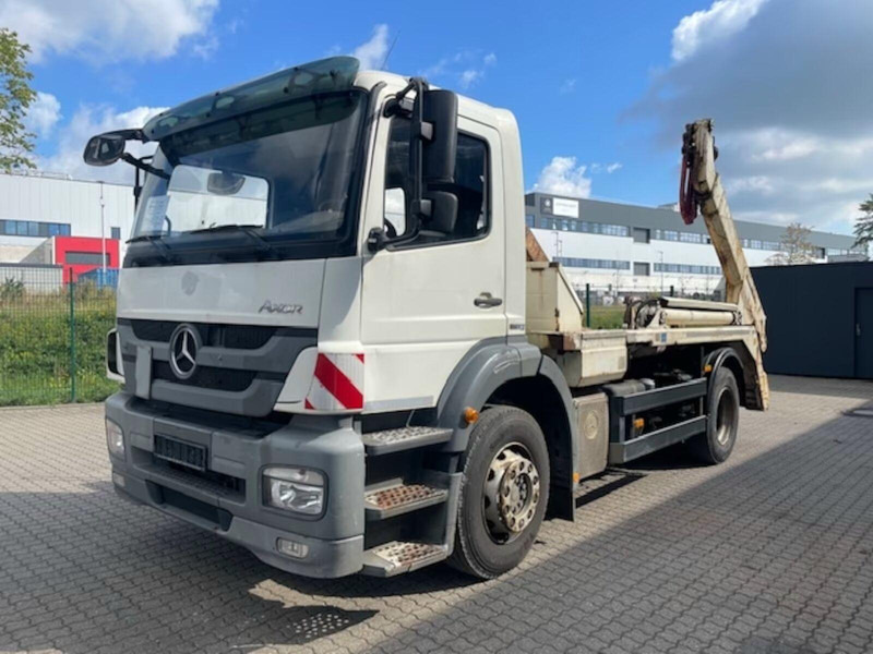 Mercedes-Benz Axor 1833 - Meiller AK12LT Absetzkipper - Camión portacontenedor de cadenas: foto 1 Mercedes-Benz Axor 1833 - Meiller AK12LT Absetzkipper - Camión portacontenedor de cadenas: foto 1