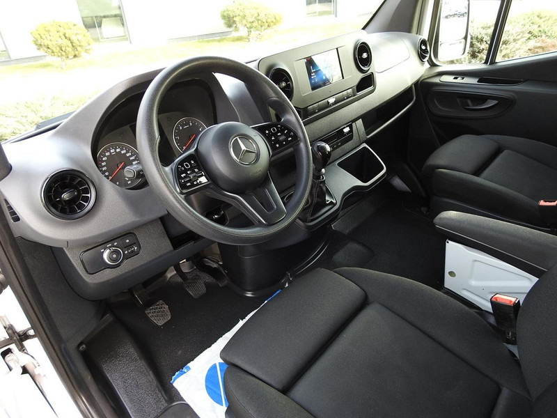 Mercedes-Benz SPRINTER 314 FURGON BRYGADÓWKA 6 MIEJSC TEMPOMAT KLIMATYZACJA - Minibús, Furgoneta de pasajeros: foto 2 Mercedes-Benz SPRINTER 314 FURGON BRYGADÓWKA 6 MIEJSC TEMPOMAT KLIMATYZACJA - Minibús, Furgoneta de pasajeros: foto 2