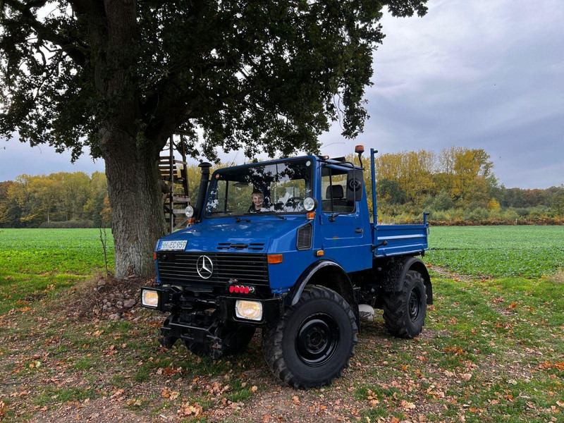 Mercedes-Benz Unimog 427 Platós hókotrócs - Motoazada: foto 3 Mercedes-Benz Unimog 427 Platós hókotrócs - Motoazada: foto 3