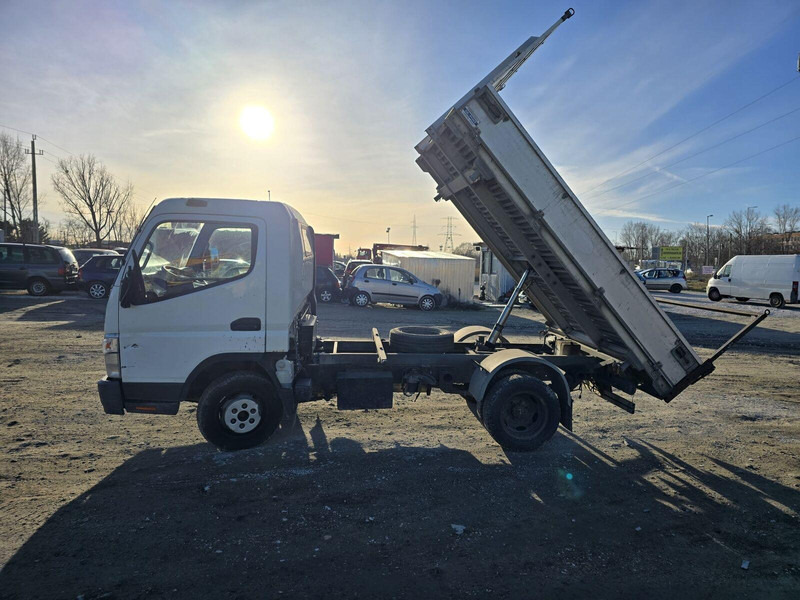 Mitsubishi Canter Fuso 3,0 d - 3 sided Tipper - Volquete furgoneta: foto 5 Mitsubishi Canter Fuso 3,0 d - 3 sided Tipper - Volquete furgoneta: foto 5