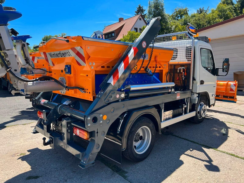 Mitsubishi Fuso Canter 6S15 - Skip loader truck - Camión portacontenedor de cadenas: foto 3 Mitsubishi Fuso Canter 6S15 - Skip loader truck - Camión portacontenedor de cadenas: foto 3