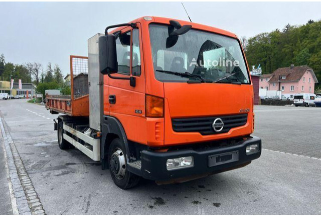 Nissan Atleon 80.19 - Hook lift truck+tipper - Camión multibasculante: foto 4 Nissan Atleon 80.19 - Hook lift truck+tipper - Camión multibasculante: foto 4