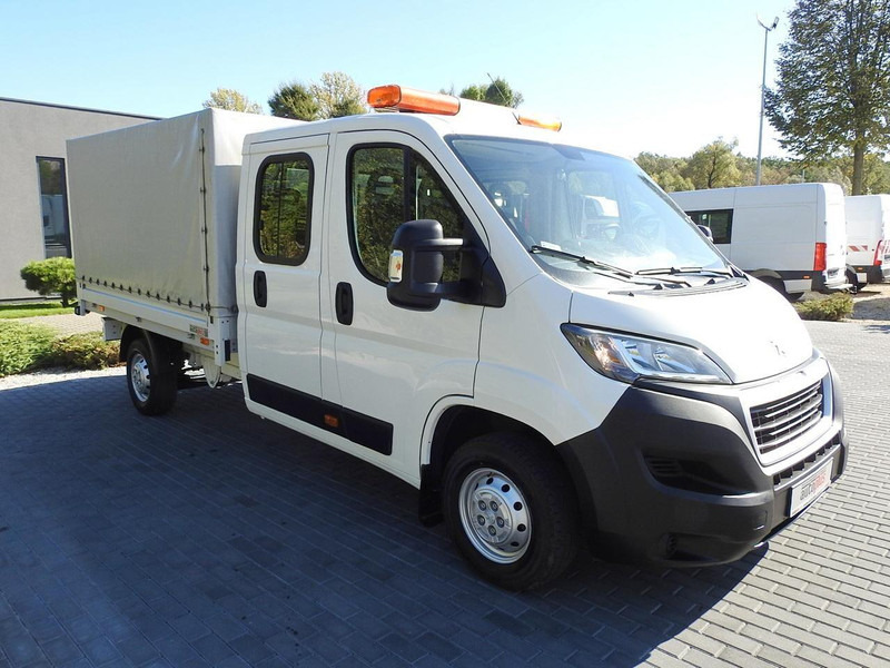 Peugeot BOXER SKRZYNIA PODWÓJNA KABINA DOKA 7 MIEJSC KLIMATYZACJA 140KM - Furgoneta con caja de lona, Furgoneta combi: foto 4 Peugeot BOXER SKRZYNIA PODWÓJNA KABINA DOKA 7 MIEJSC KLIMATYZACJA 140KM - Furgoneta con caja de lona, Furgoneta combi: foto 4