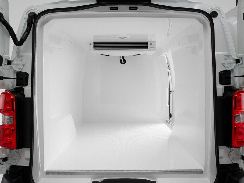Peugeot Expert BlueHDI 100 L2 Hűtős furgon Frigo 3500 - Furgoneta frigorifica: foto 4 Peugeot Expert BlueHDI 100 L2 Hűtős furgon Frigo 3500 - Furgoneta frigorifica: foto 4
