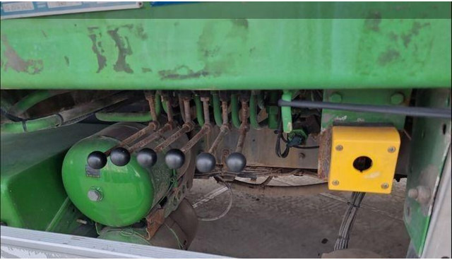Scania P360 - Camión portacontenedor de cadenas: foto 5 Scania P360 - Camión portacontenedor de cadenas: foto 5