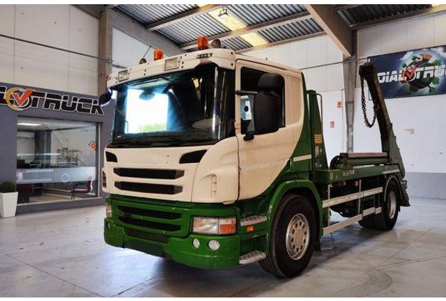 Scania P360 Hyvalift - Camión portacontenedor de cadenas: foto 1 Scania P360 Hyvalift - Camión portacontenedor de cadenas: foto 1