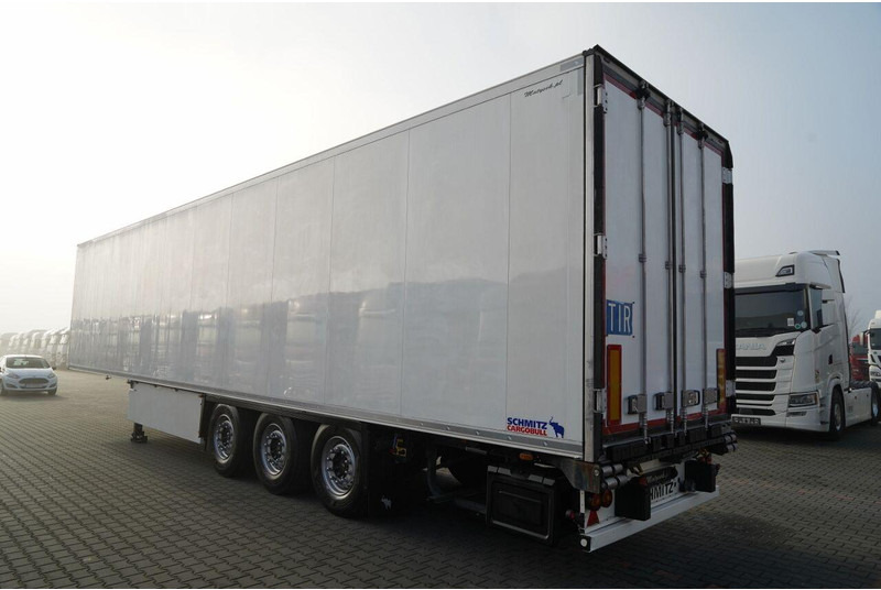 Schmitz Cargobull CHŁODNIA / THERMO KING SLX 300 / HAKÓWKA / OŚ PODNOSZONA / KOSZ - Semirremolque frigorífico: foto 3 Schmitz Cargobull CHŁODNIA / THERMO KING SLX 300 / HAKÓWKA / OŚ PODNOSZONA / KOSZ - Semirremolque frigorífico: foto 3