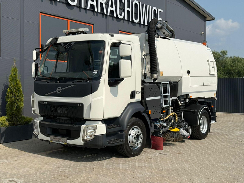 Volvo VOLVO FL 15.250 Euro 6 // zamiatarka dwustronna JOHNSTON VT652 - Barredora vial: foto 1 Volvo VOLVO FL 15.250 Euro 6 // zamiatarka dwustronna JOHNSTON VT652 - Barredora vial: foto 1