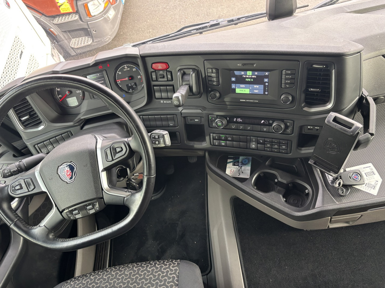 SCANIA R 460 A4x2NA - Cabeza tractora: foto 2 SCANIA R 460 A4x2NA - Cabeza tractora: foto 2