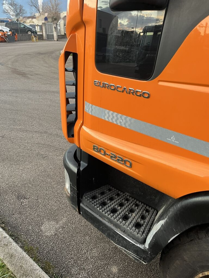 IVECO EuroCargo 80-220 - Camión volquete: foto 4 IVECO EuroCargo 80-220 - Camión volquete: foto 4