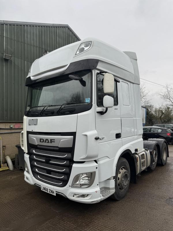 DAF FTG XF 480 Super Space cab - Cabeza tractora: foto 1 DAF FTG XF 480 Super Space cab - Cabeza tractora: foto 1