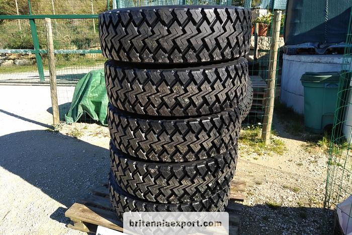 FACTORY Retread 285/70R19.5 Truck Tyres | Quarry Tread | Heavy-Duty | Export Ready - Neumático: foto 1 FACTORY Retread 285/70R19.5 Truck Tyres | Quarry Tread | Heavy-Duty | Export Ready - Neumático: foto 1