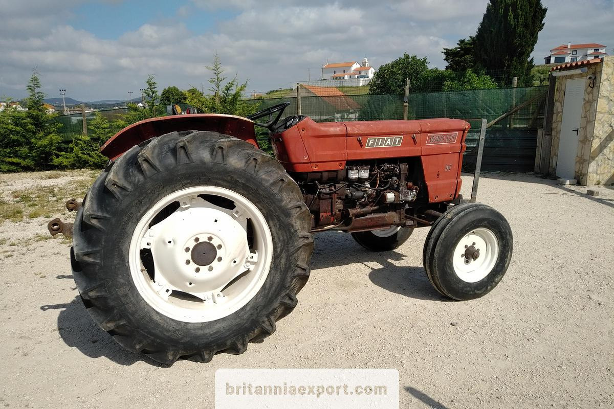 FIAT 640 | 3.5 diesel | 64 HP | 4 cylinder | Power Steering - Tractor: foto 4 FIAT 640 | 3.5 diesel | 64 HP | 4 cylinder | Power Steering - Tractor: foto 4