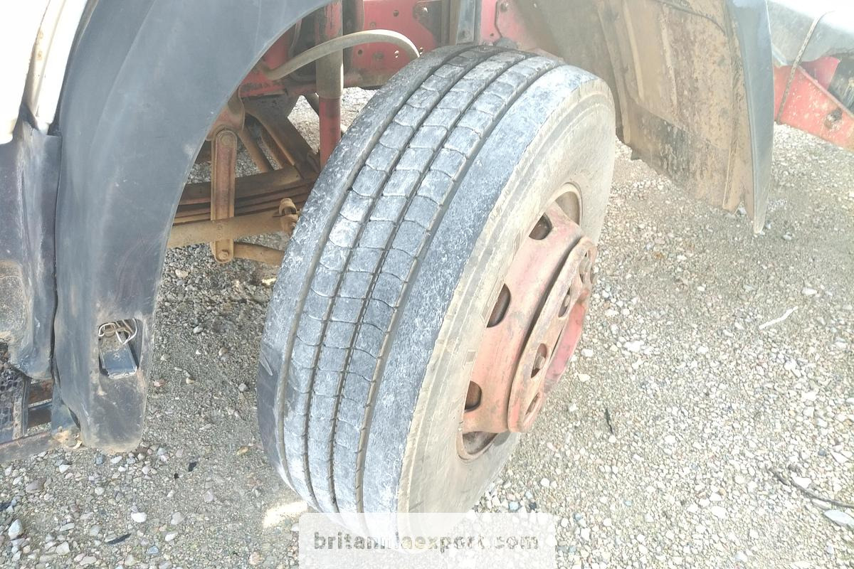 MERCEDES-BENZ 1317 | OM366 6 Cylinder | Manual Pump | 13 Ton - Camión chasis: foto 5 MERCEDES-BENZ 1317 | OM366 6 Cylinder | Manual Pump | 13 Ton - Camión chasis: foto 5