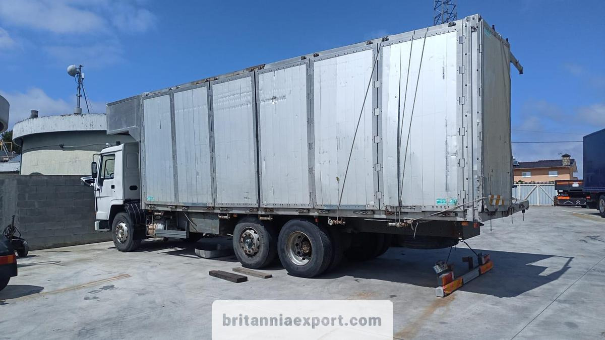 VOLVO FL10 320 | Intercooler | 6X2 8 tyres | 26 ton - Camión volquete: foto 2 VOLVO FL10 320 | Intercooler | 6X2 8 tyres | 26 ton - Camión volquete: foto 2