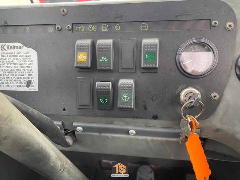 Kalmar TT612D TERMINAL TRUCK - 41483 HOURS - NL TOP! - Cabeza tractora: foto 4 Kalmar TT612D TERMINAL TRUCK - 41483 HOURS - NL TOP! - Cabeza tractora: foto 4
