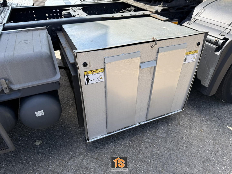 Mercedes-Benz ACTROS 19.36 - AUTOMATIC - NL TOP TRUCK - TUV 1/26 - Cabeza tractora: foto 5 Mercedes-Benz ACTROS 19.36 - AUTOMATIC - NL TOP TRUCK - TUV 1/26 - Cabeza tractora: foto 5