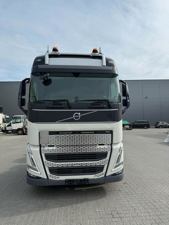 Volvo FH540 6x2 / Double boogie - Cabeza tractora: foto 2 Volvo FH540 6x2 / Double boogie - Cabeza tractora: foto 2