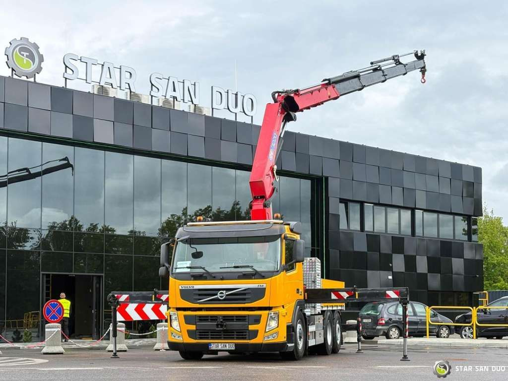 Volvo  FM 460 6x4x4 HMF 3220 Crane HDS - Cabeza tractora: foto 1 Volvo  FM 460 6x4x4 HMF 3220 Crane HDS - Cabeza tractora: foto 1