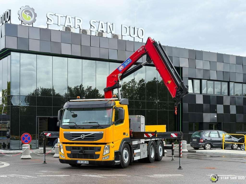 Volvo  FM 460 6x4x4 HMF 3220 Crane HDS - Cabeza tractora: foto 3 Volvo  FM 460 6x4x4 HMF 3220 Crane HDS - Cabeza tractora: foto 3