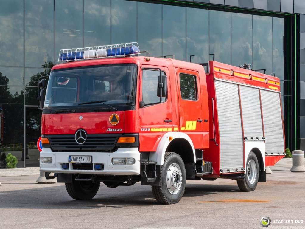 Mercedes-Benz 4x4 ATEGO 1225 CNBOP Fire Brigade - Camión: foto 3 Mercedes-Benz 4x4 ATEGO 1225 CNBOP Fire Brigade - Camión: foto 3