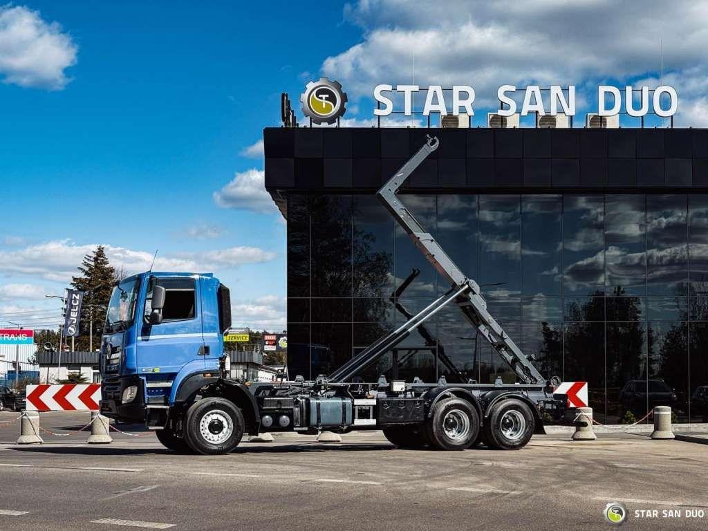 Tatra T158 PHOENIX 6x6 Euro 6 - Camión: foto 2 Tatra T158 PHOENIX 6x6 Euro 6 - Camión: foto 2
