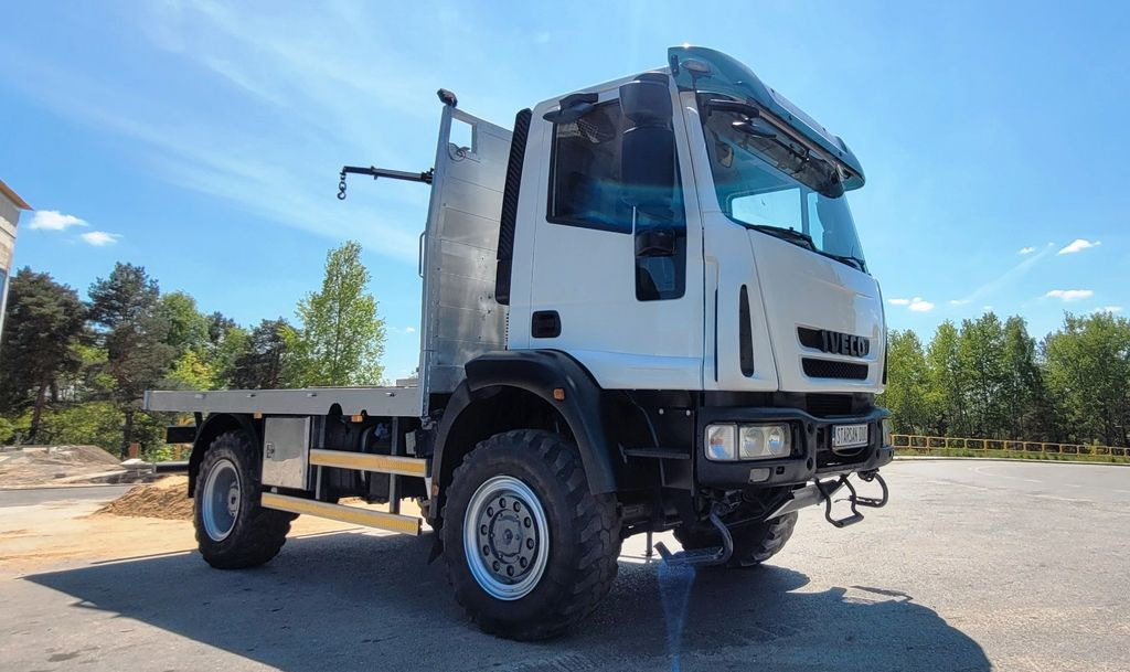 Iveco EUROCARGO 4x4 ML110 HMF 202 EURO 6 Kran Crane - Camión grúa, Camión caja abierta: foto 2 Iveco EUROCARGO 4x4 ML110 HMF 202 EURO 6 Kran Crane - Camión grúa, Camión caja abierta: foto 2
