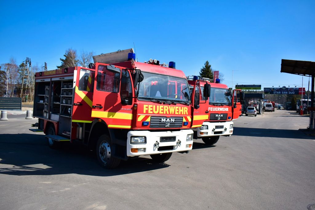 MAN 4x4 Firetruck Feuerwehr DOKA Expedition Camper - Camión de bomberos: foto 2 MAN 4x4 Firetruck Feuerwehr DOKA Expedition Camper - Camión de bomberos: foto 2